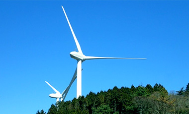 森林内の風力発電所
